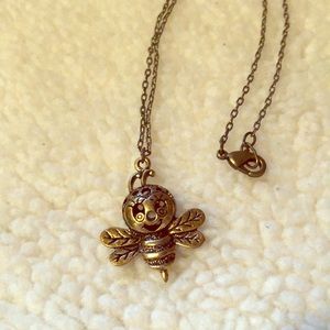 Bee 🐝 necklace